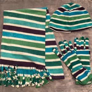 🚚Old Navy Scarf, Gloves, and Hat Bundle